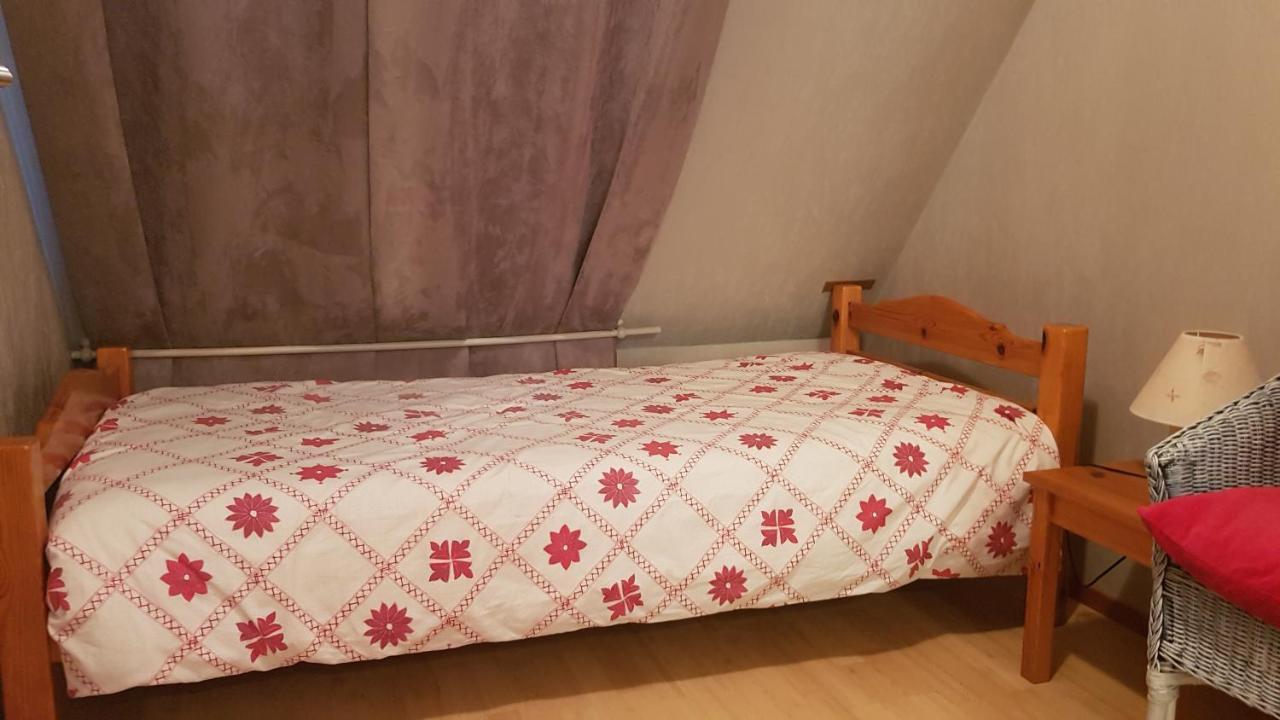 Chambres D'Hotes Thelus Memorial Canadien Екстериор снимка