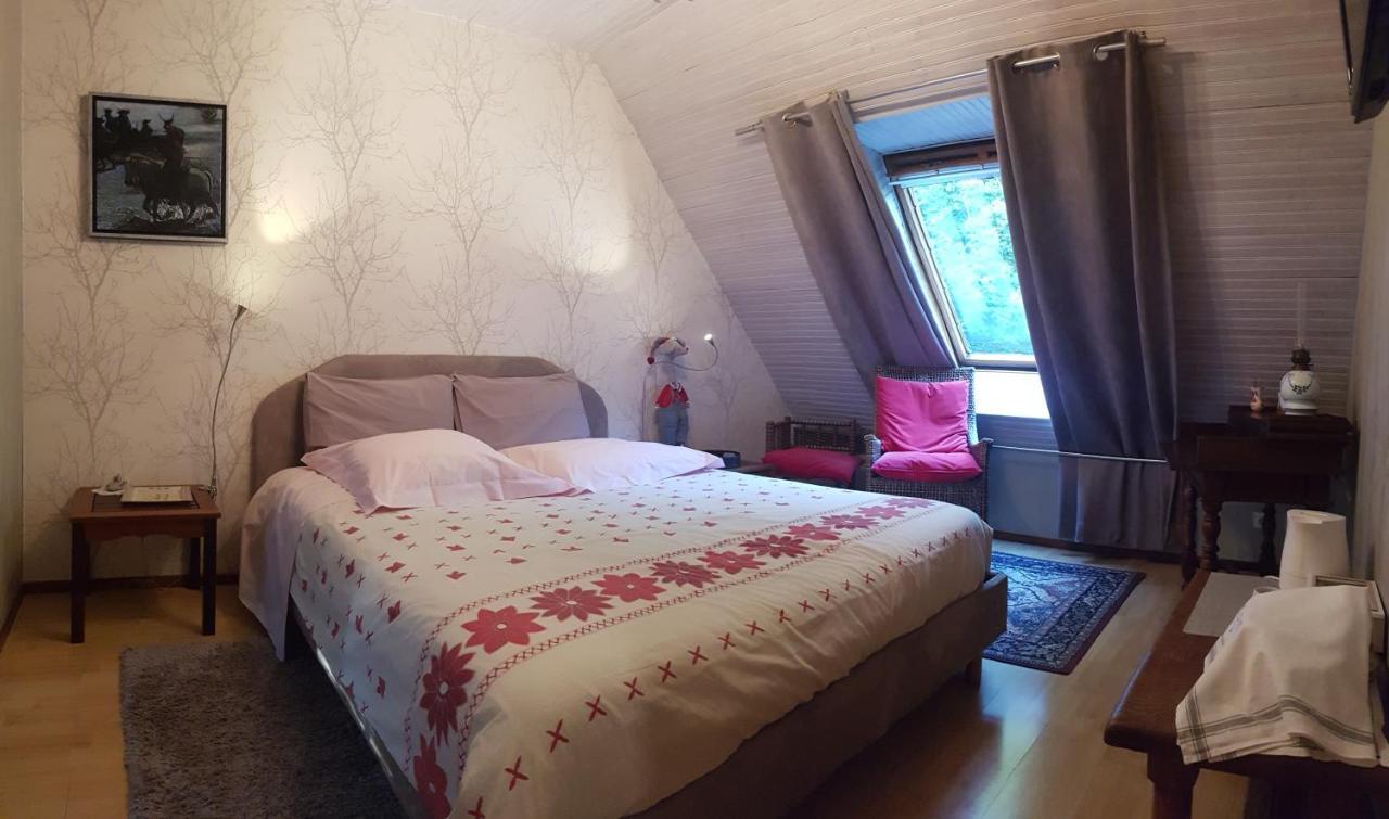 Chambres D'Hotes Thelus Memorial Canadien Екстериор снимка